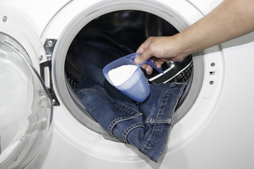 how to wash jeans in washing machine